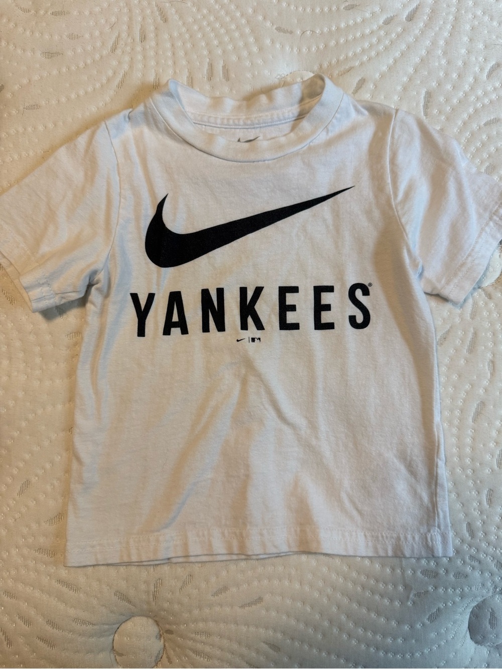 Nike White Kids Yankees T-Shirt with Black Swoosh